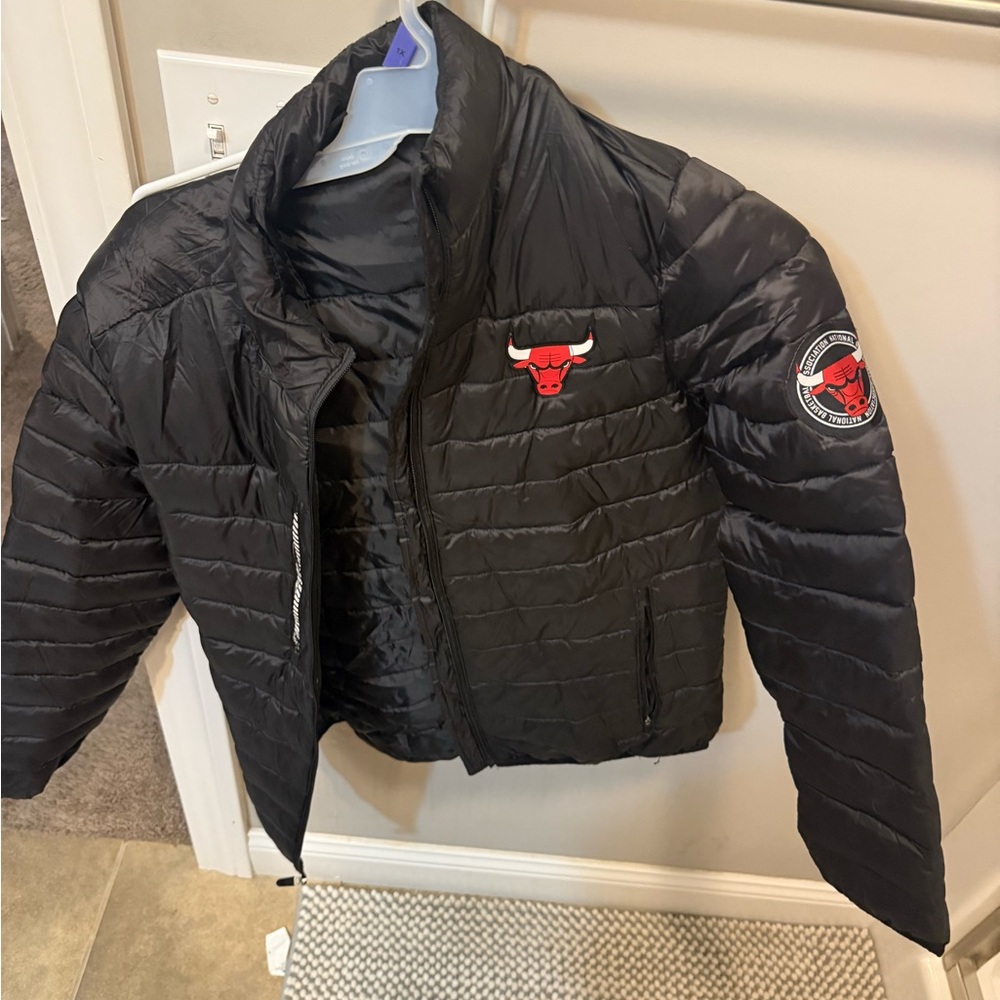 Chicago Bulls Black Puffer Jacket size small